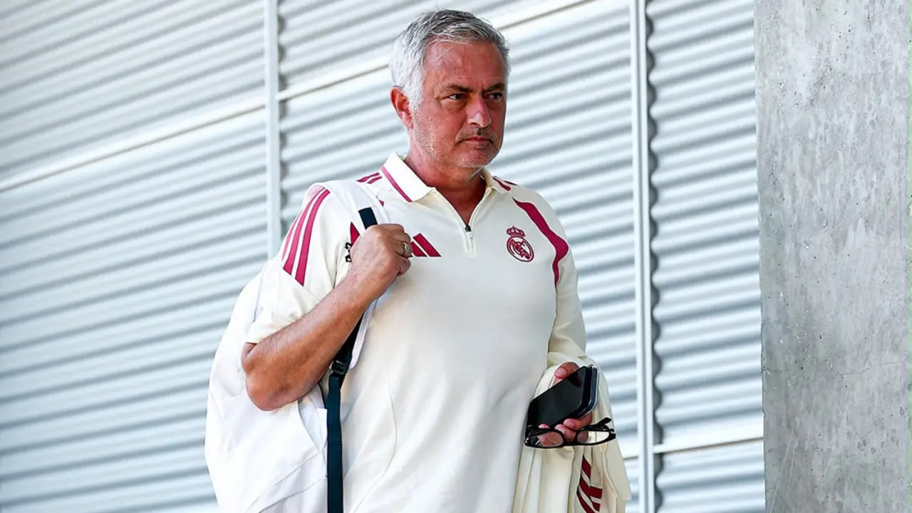 Bukan Karena Tak Ditelepon, Mourinho Ungkap Keraguan Rodri Bikin Madrid Mundur